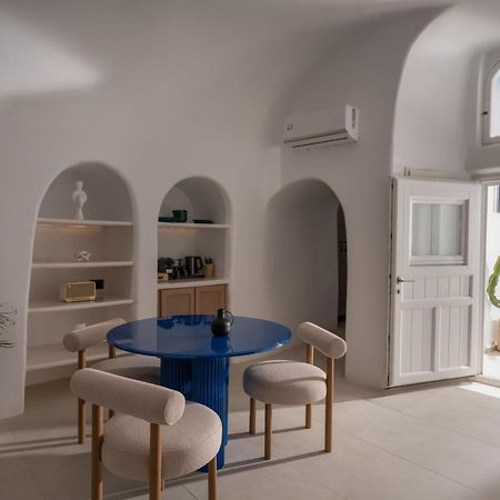 U & Me Suites ثيرا المظهر الخارجي الصورة