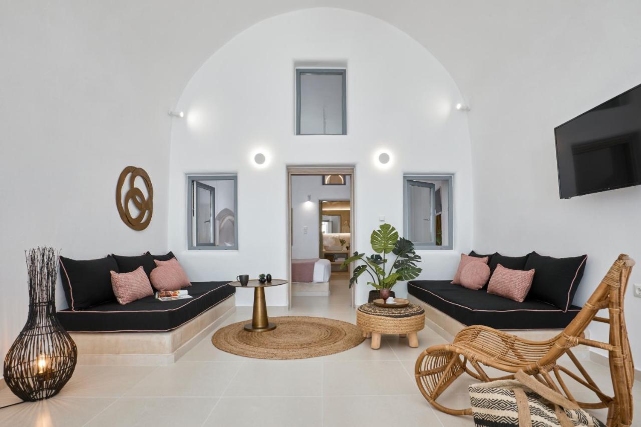 U & Me Suites ثيرا المظهر الخارجي الصورة