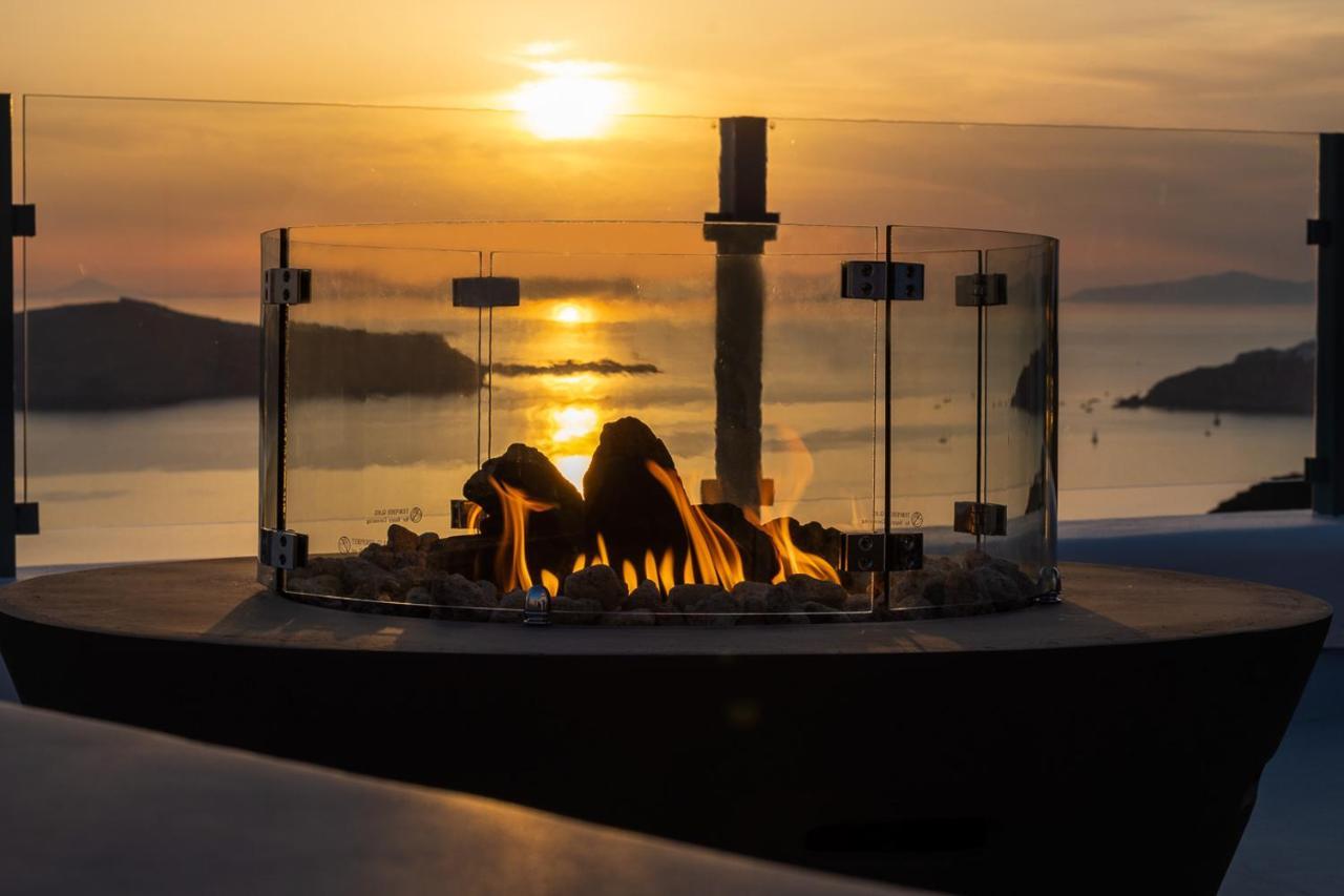 U & Me Suites ثيرا المظهر الخارجي الصورة