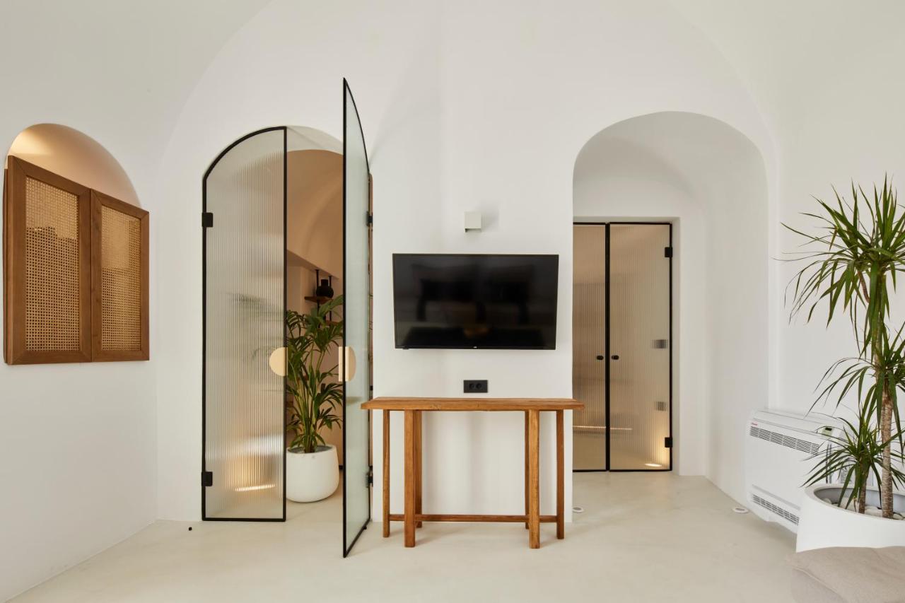 U & Me Suites ثيرا المظهر الخارجي الصورة